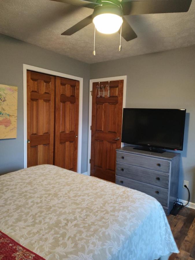 Indys Hidden Gem Appartement Indianapolis Buitenkant foto