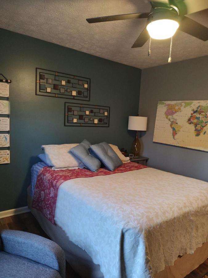 Indys Hidden Gem Appartement Indianapolis Buitenkant foto